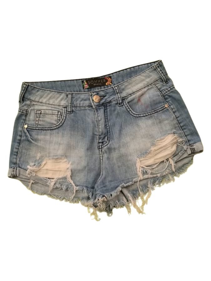 Short jeans destroyed